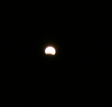 eclispe-lune-04-03-2007-01H-12-EOS400-55mn.png
eclispe-lune-04-03-2007-01H-12-EOS400-55mn.png